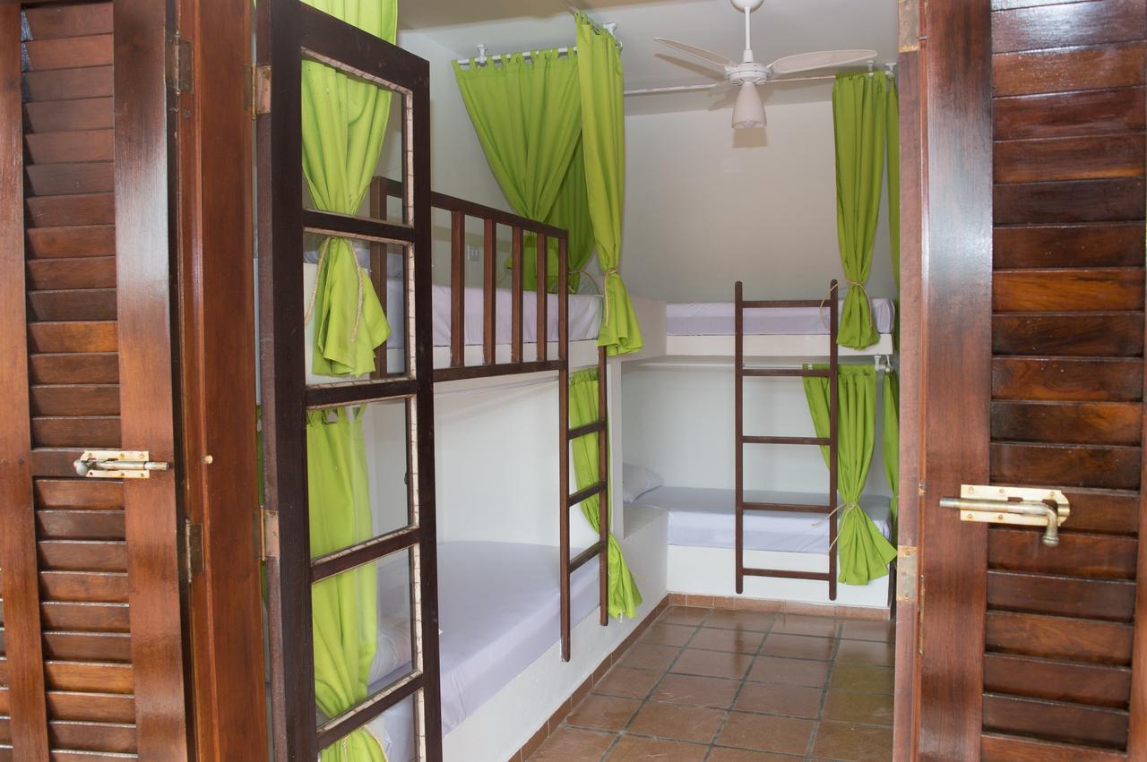 Santo Quintal Hostel Ubatuba Kültér fotó